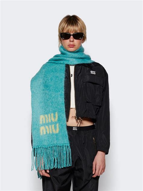 miu miou scarf